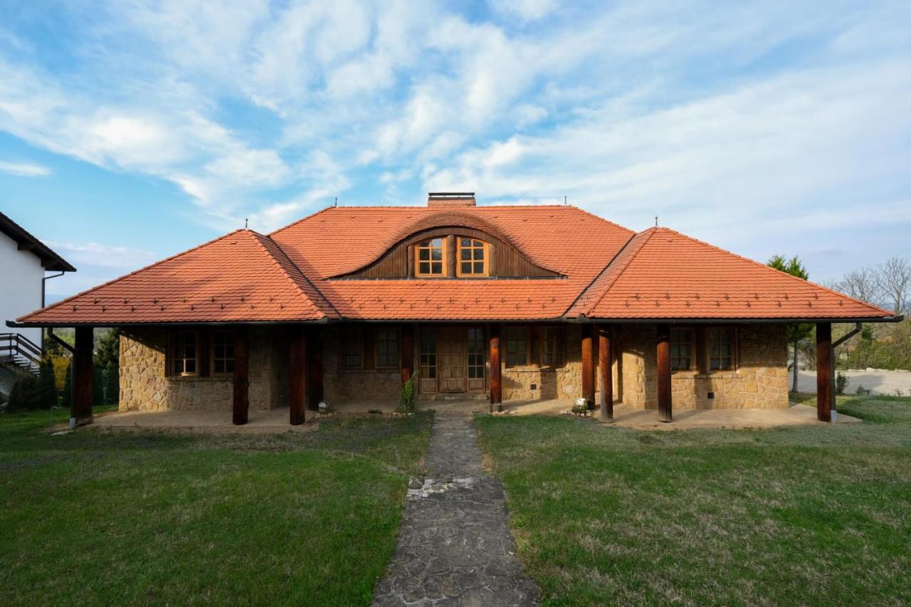 Donauresidenz Apartment Dunabogdany Luaran gambar